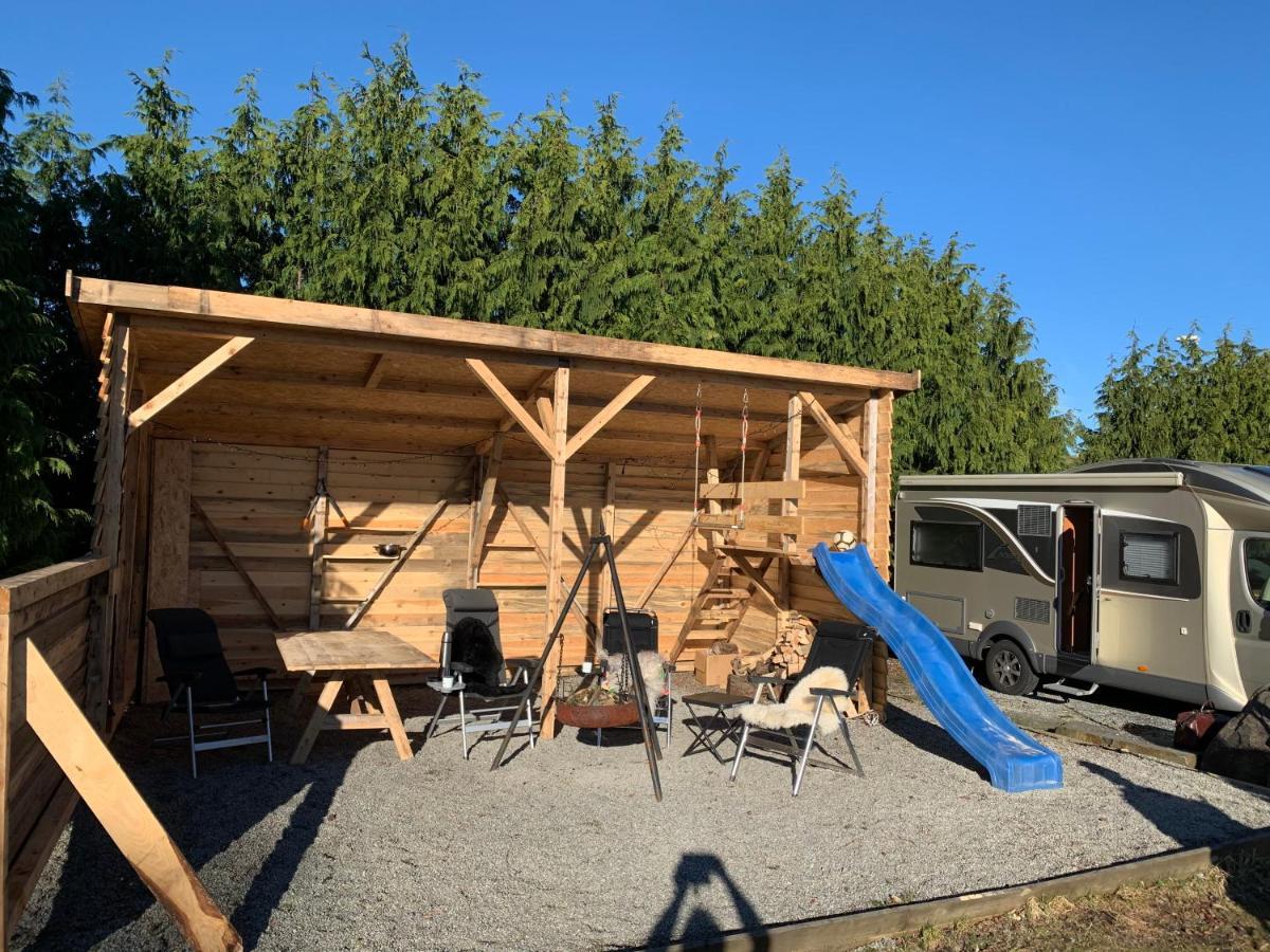 Sjoberg Hotell Og Ferie Leiligheter Osthusvik Bagian luar foto