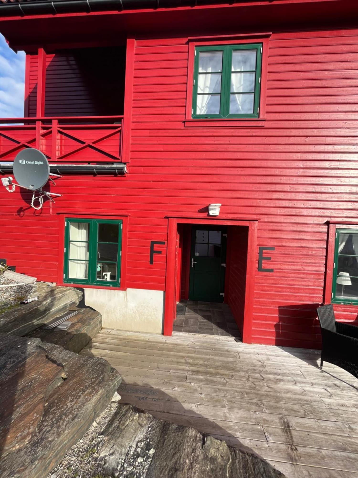 Sjoberg Hotell Og Ferie Leiligheter Osthusvik Bagian luar foto