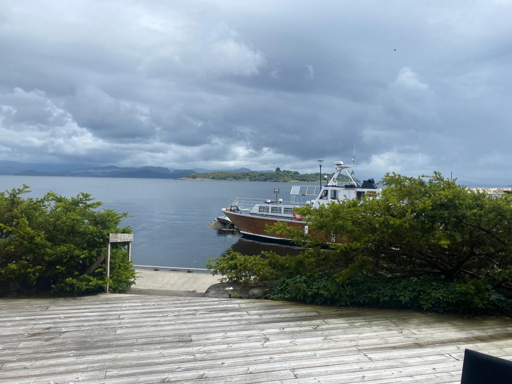 Sjoberg Hotell Og Ferie Leiligheter Osthusvik Bagian luar foto