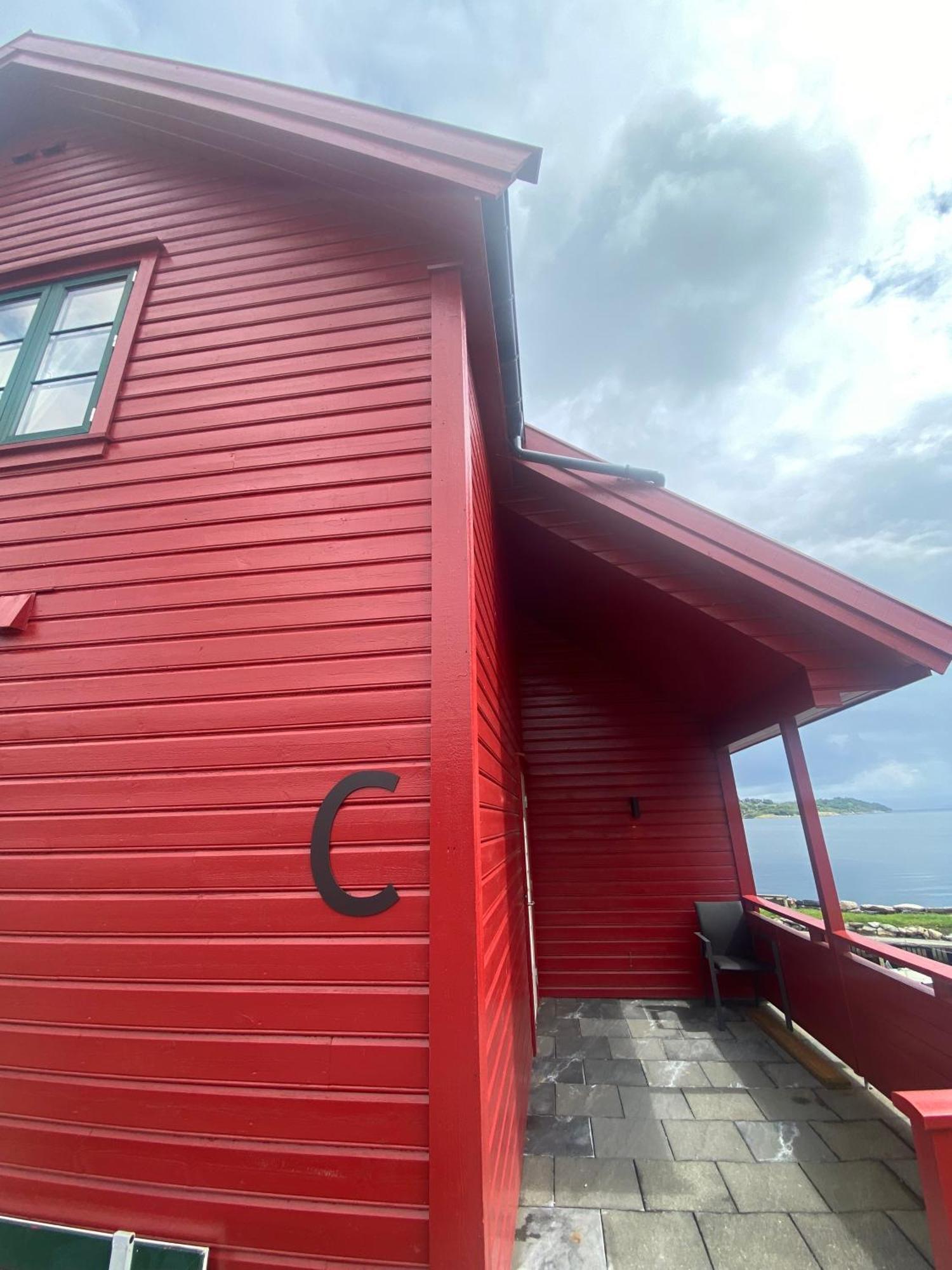 Sjoberg Hotell Og Ferie Leiligheter Osthusvik Bagian luar foto
