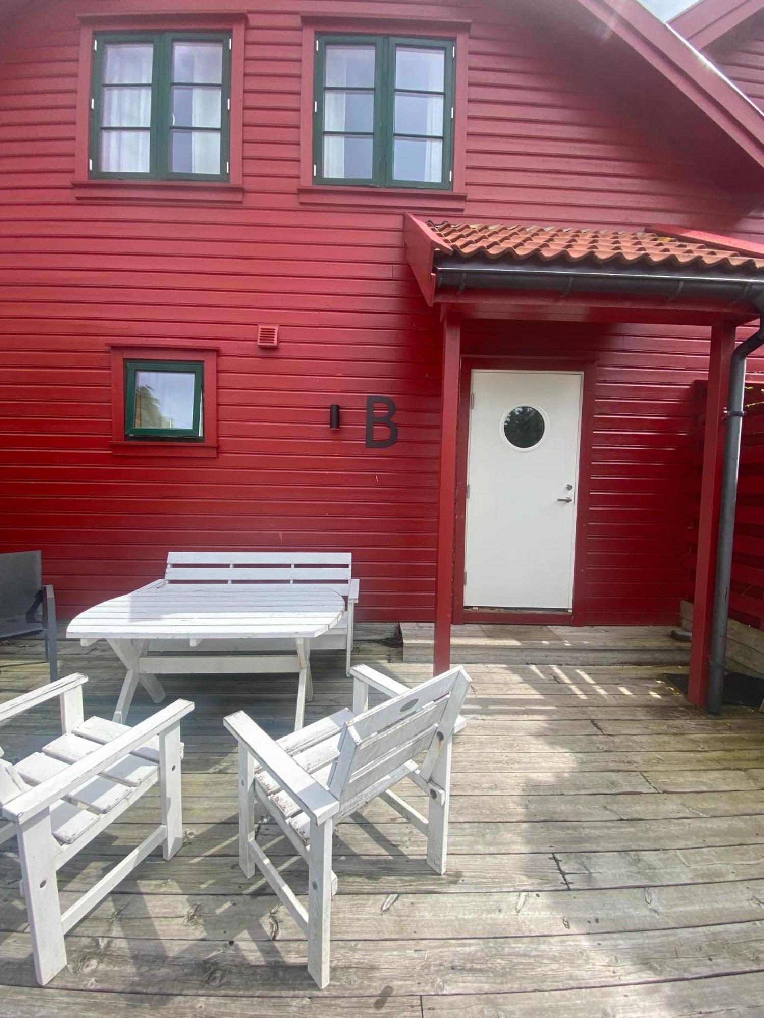 Sjoberg Hotell Og Ferie Leiligheter Osthusvik Bagian luar foto