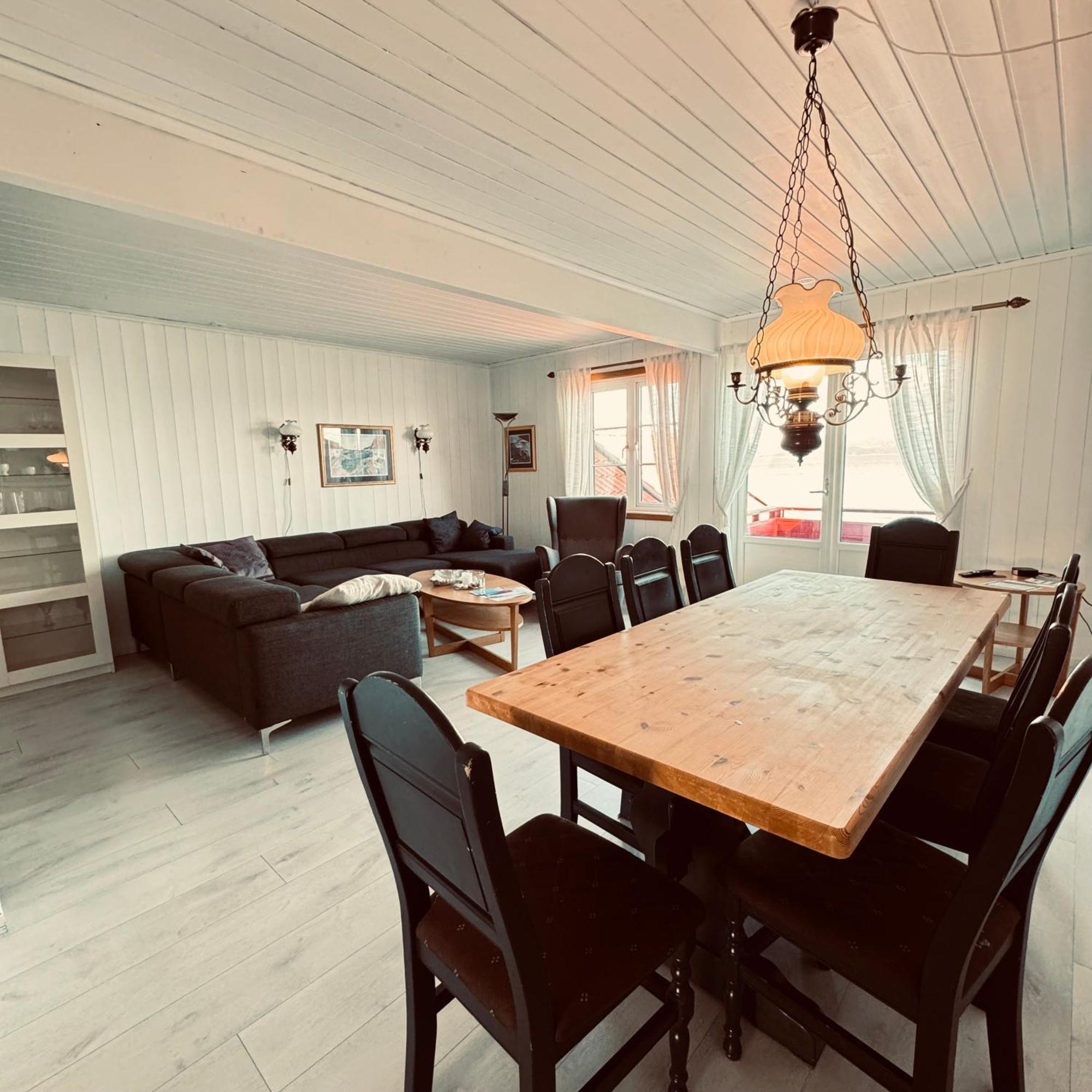 Sjoberg Hotell Og Ferie Leiligheter Osthusvik Bagian luar foto