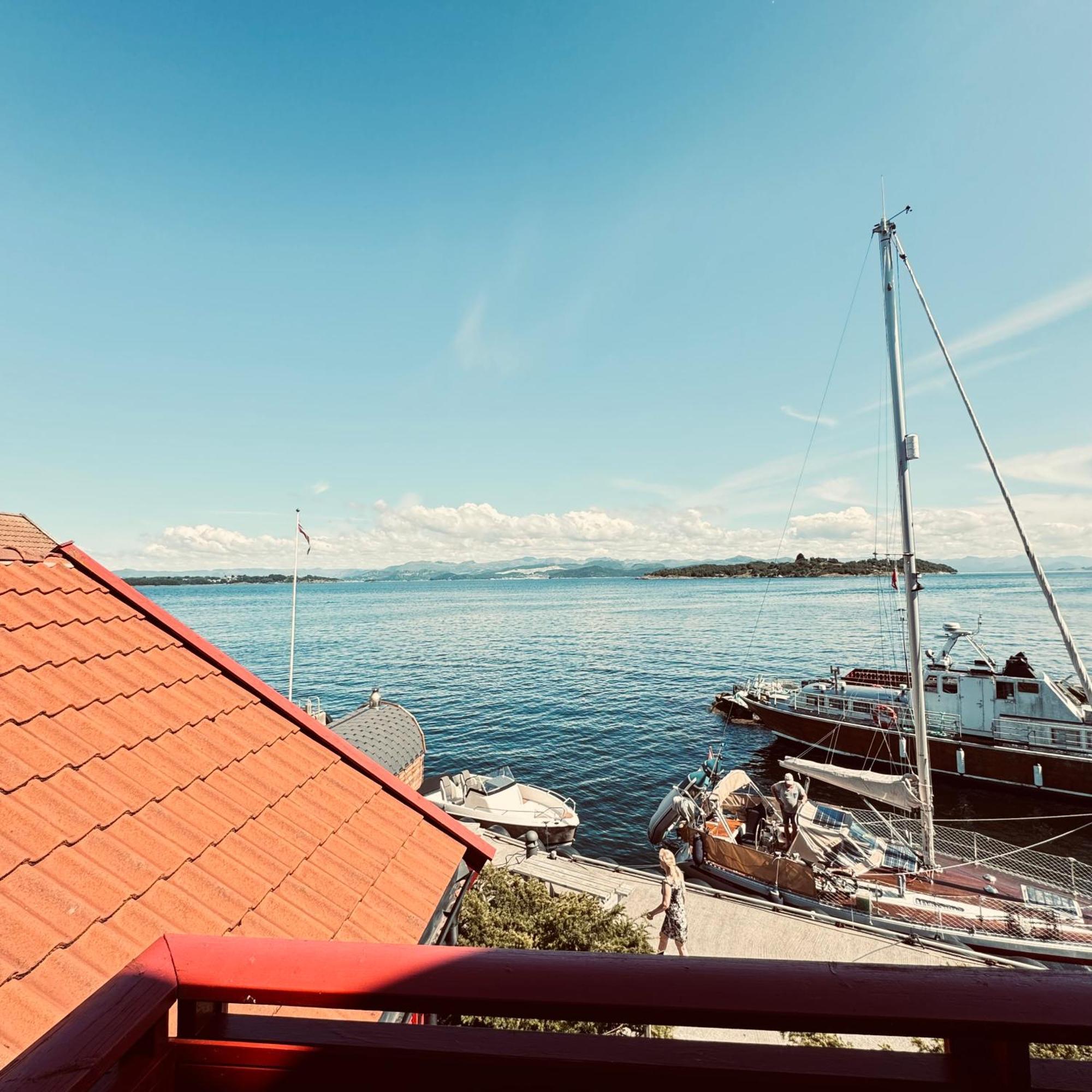 Sjoberg Hotell Og Ferie Leiligheter Osthusvik Bagian luar foto