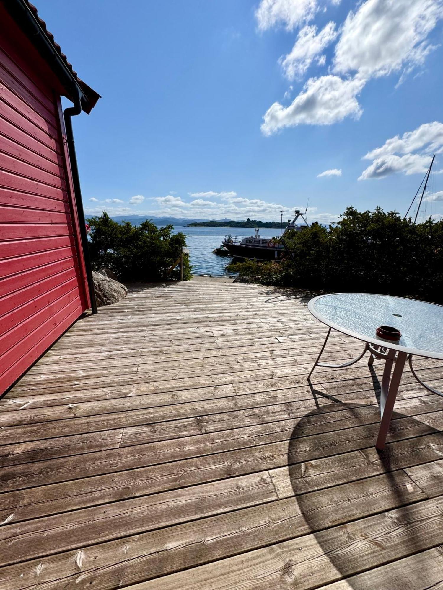 Sjoberg Hotell Og Ferie Leiligheter Osthusvik Bagian luar foto