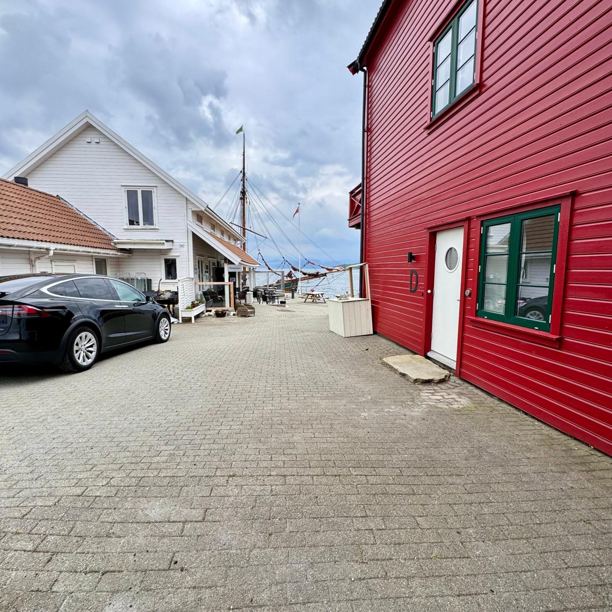 Sjoberg Hotell Og Ferie Leiligheter Osthusvik Bagian luar foto