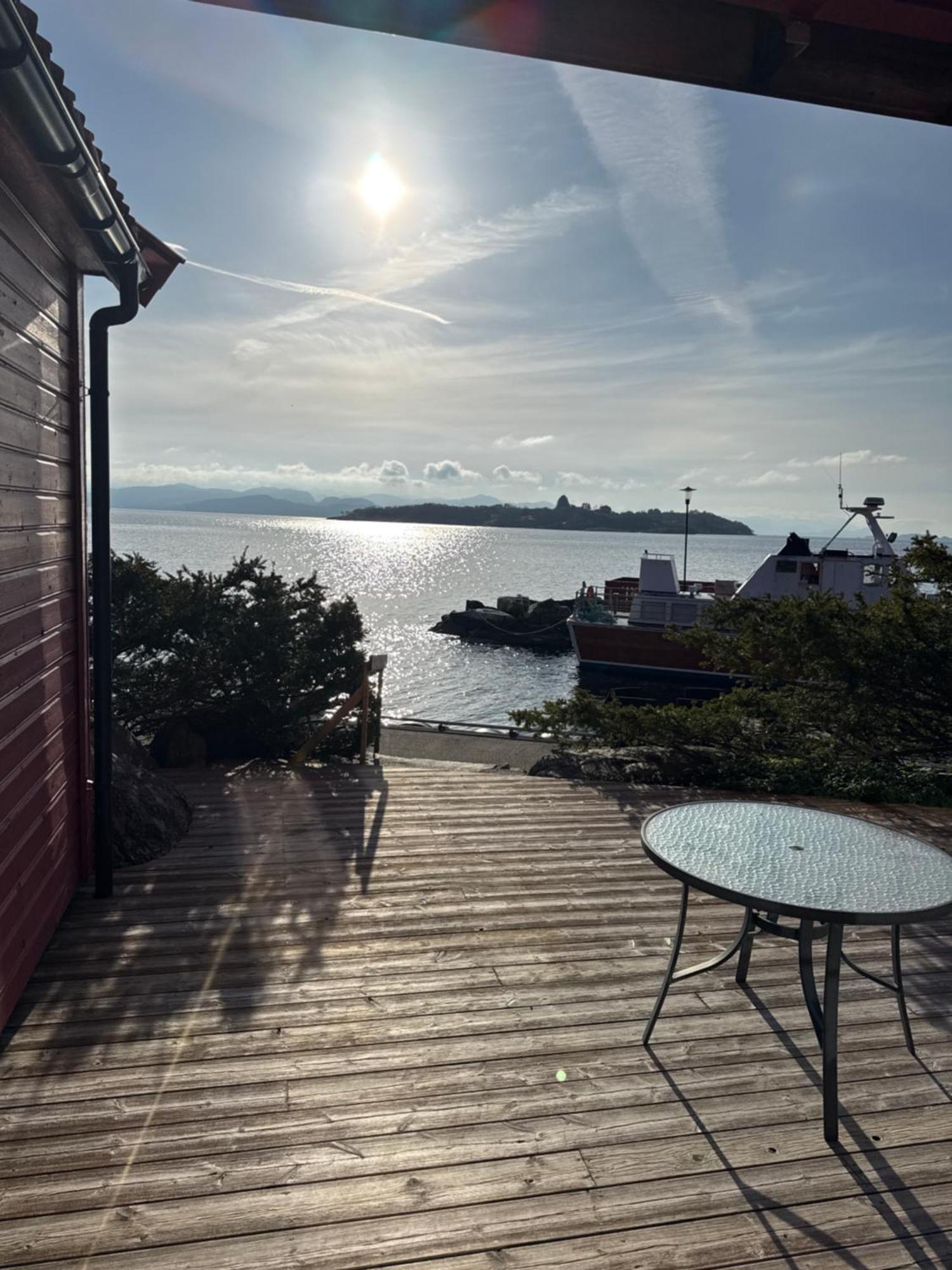 Sjoberg Hotell Og Ferie Leiligheter Osthusvik Bagian luar foto