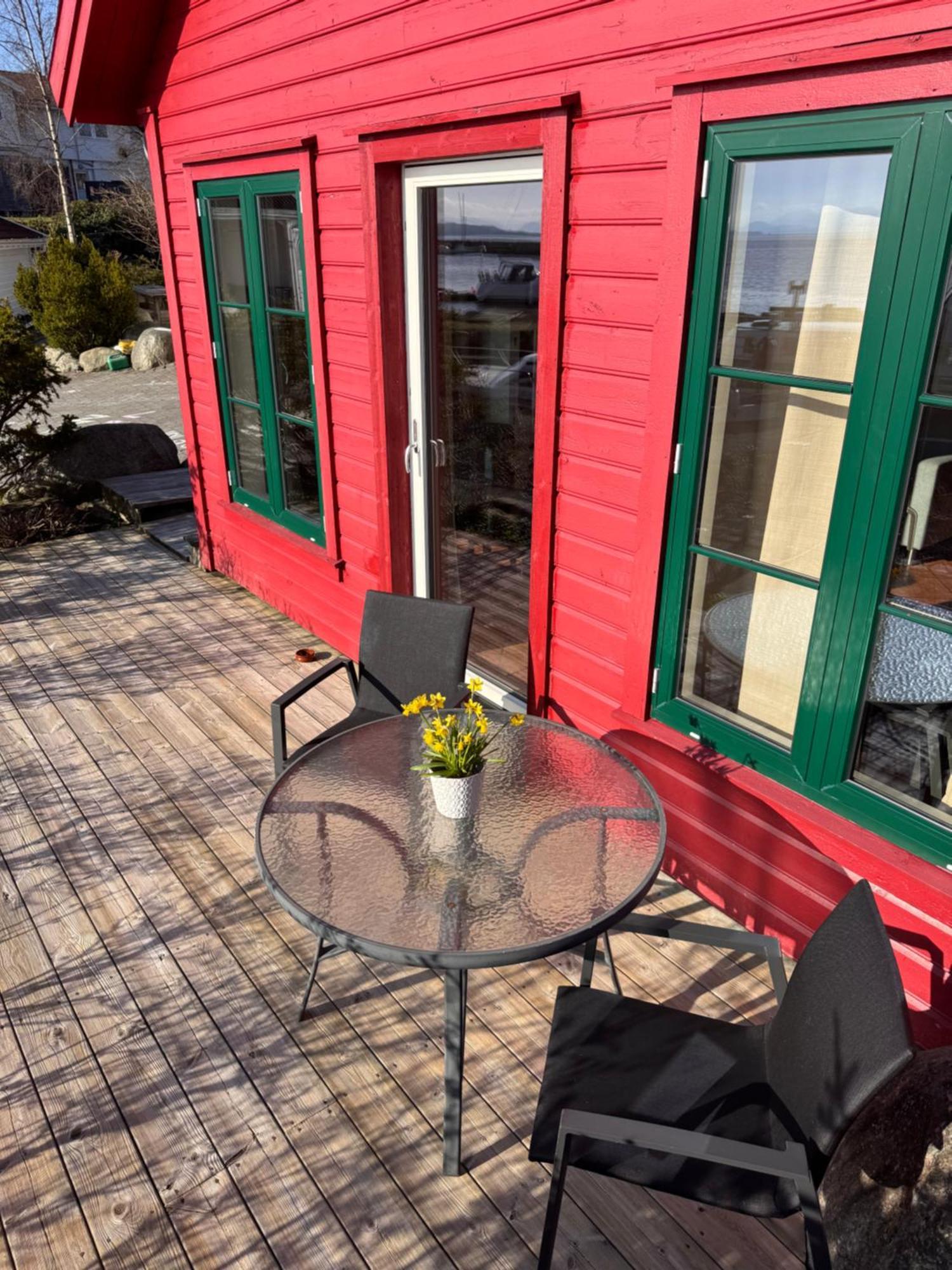 Sjoberg Hotell Og Ferie Leiligheter Osthusvik Bagian luar foto